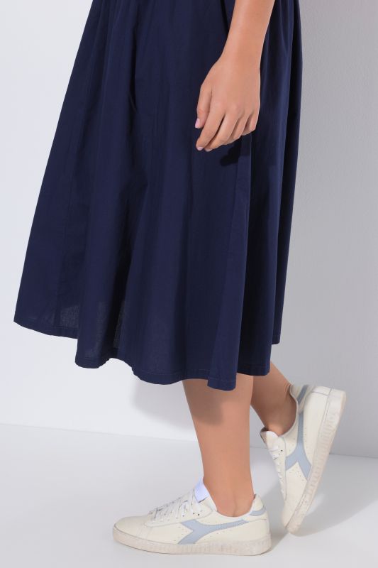 Пола с еластична талия