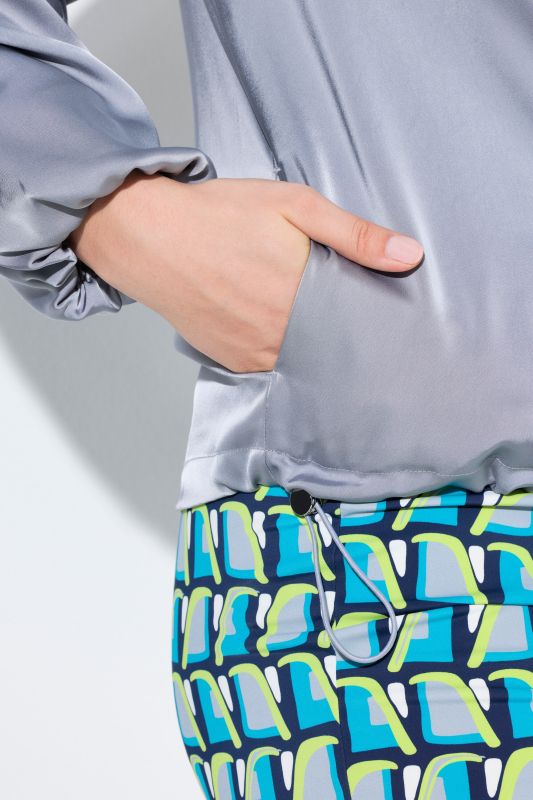 Яке бляскаво с колежанска яка