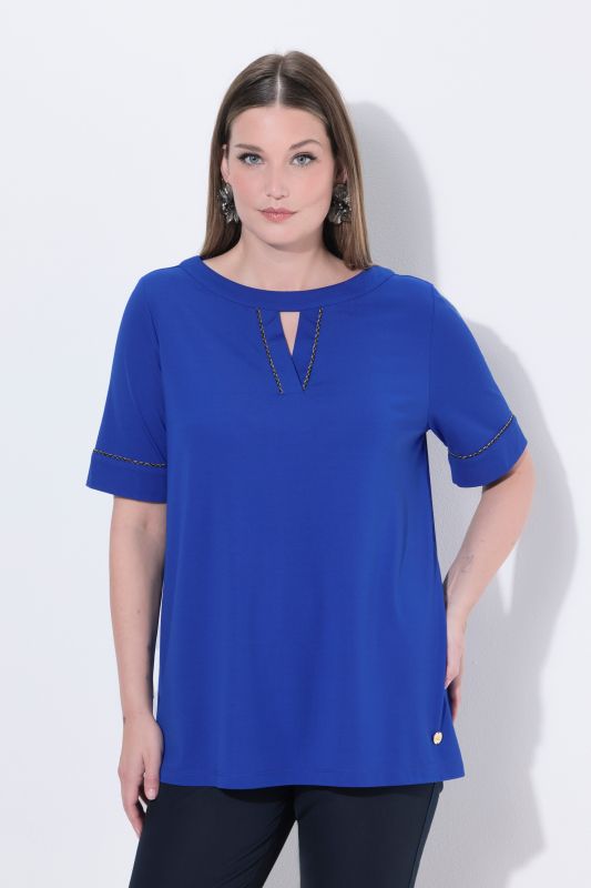 Тениска с мънистени акценти