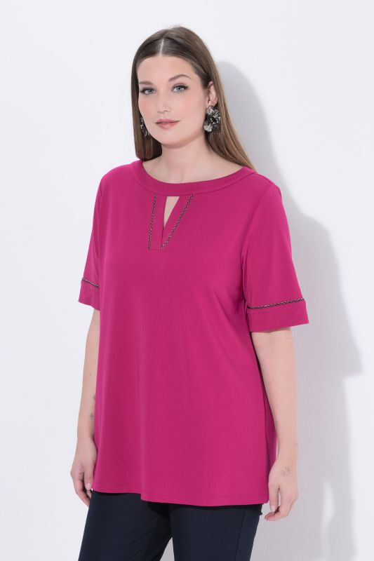 Тениска с мънистени акценти