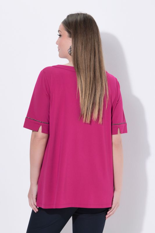 Тениска с мънистени акценти