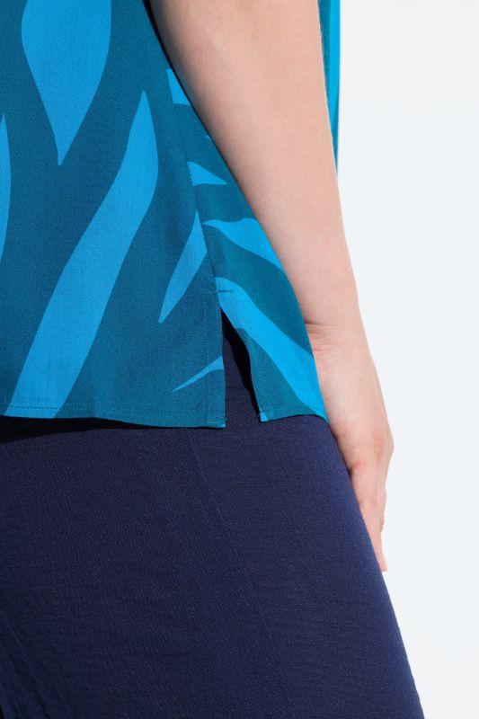 Блуза с абстрактен принт