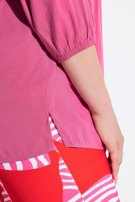 Блуза с плисиран акцент