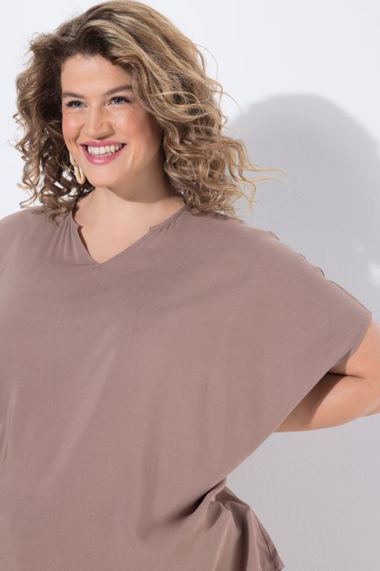 Тениска с асиметричен подгъв