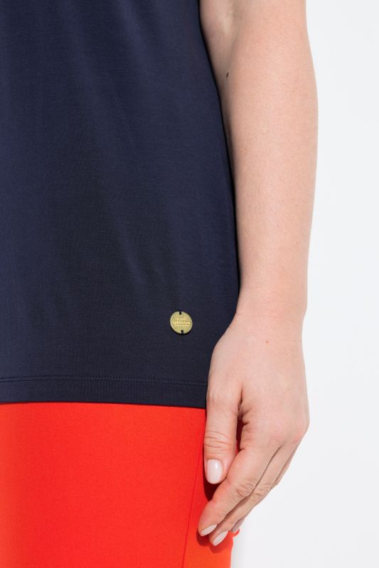 Блуза от лиосел с модерно деколте