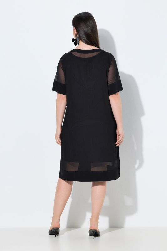 Рокля с прозрачна мрежа