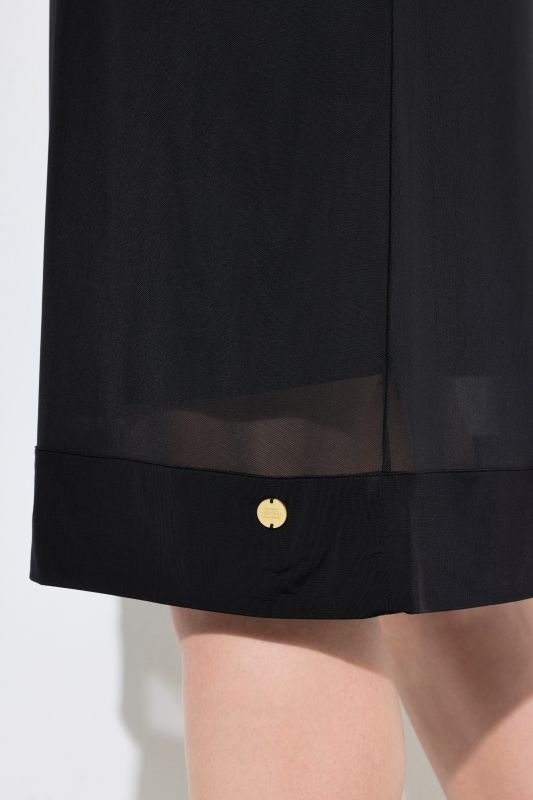 Рокля с прозрачна мрежа