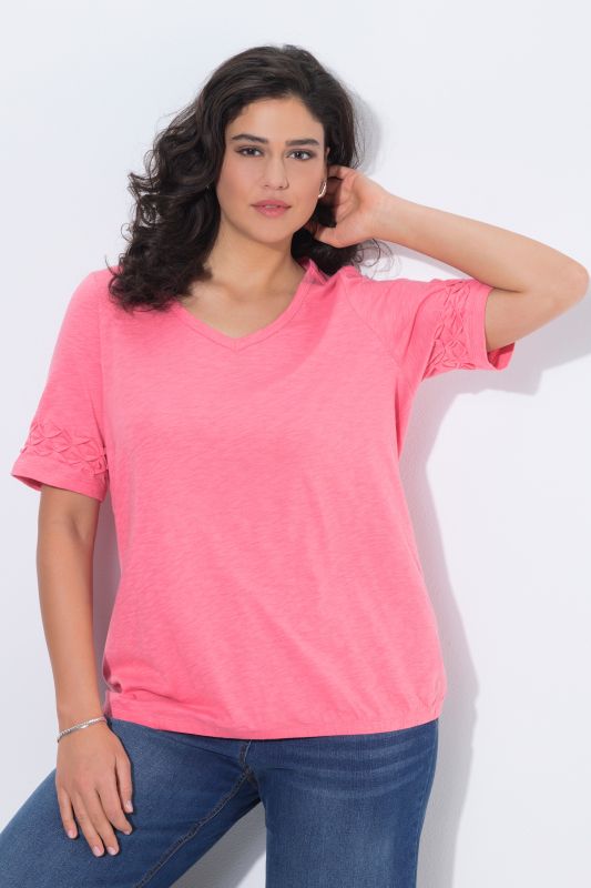 Тениска с акцент на ръкавите