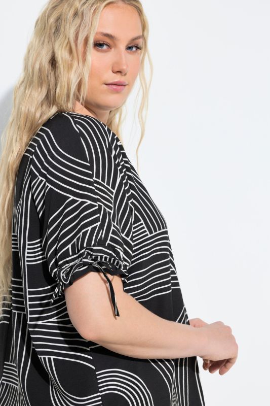 Geometric Print Ribbon Tie Blouse