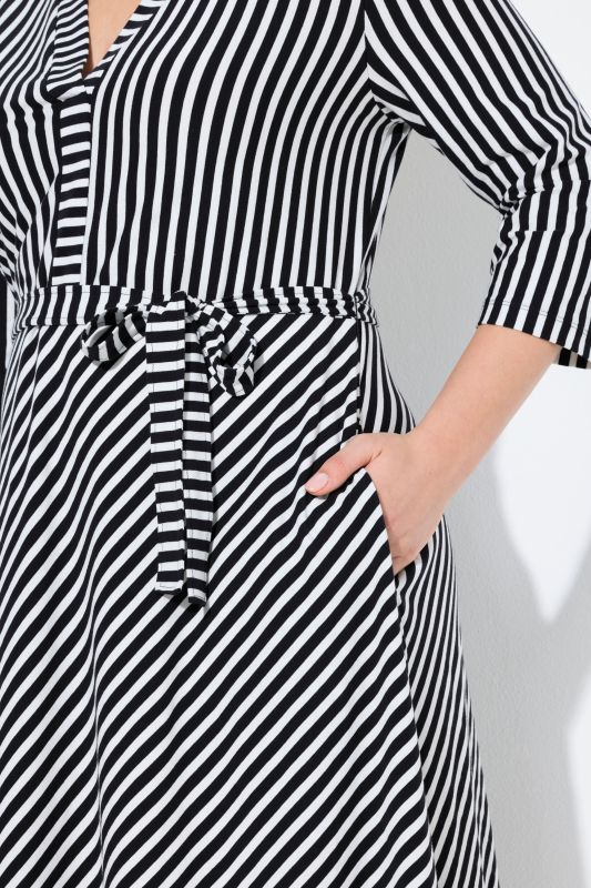 Mixed Stripe Tie Belt Stretch Fit Midi Dress