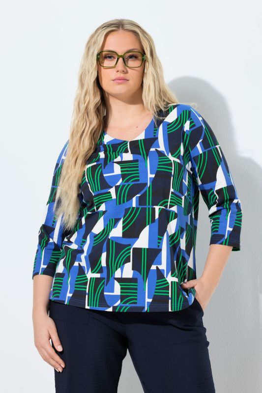 Geometric Print 3/4 Sleeve V-Neck Tee