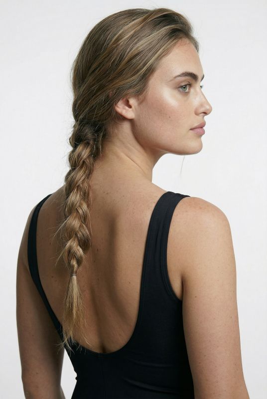 Бански спортен с контрастни линии