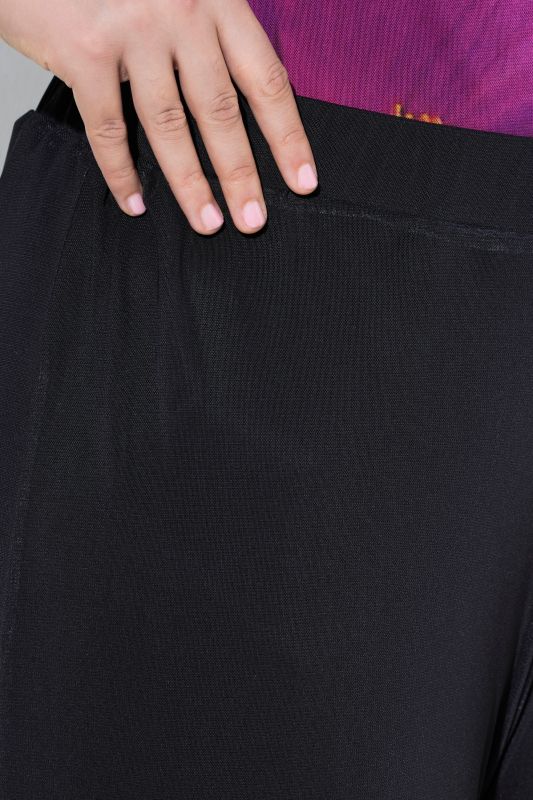 Панталон с шифон и флорални мотиви