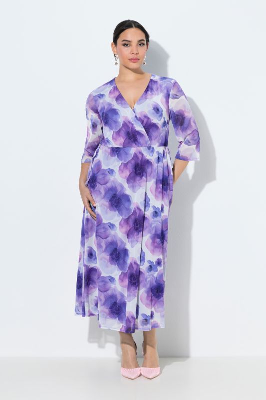 Рокля с визия тип прегърни ме и цветя