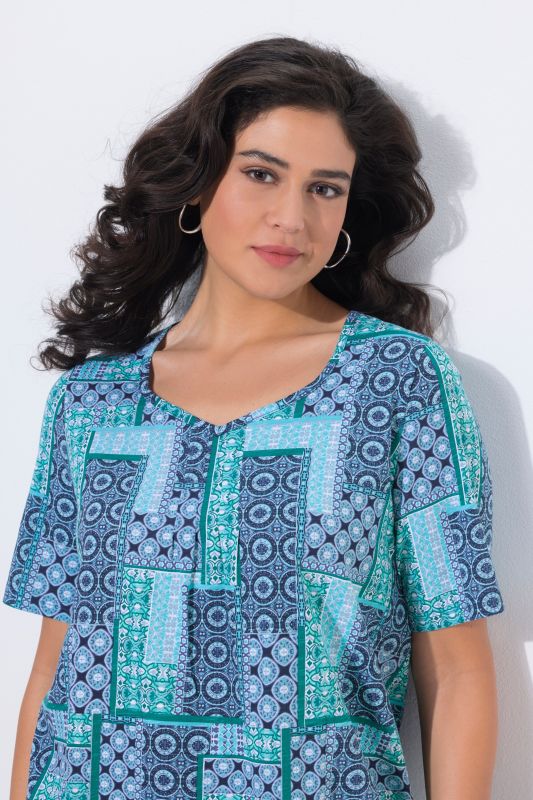 Patchwork Print Sweetheart Neckline Tee