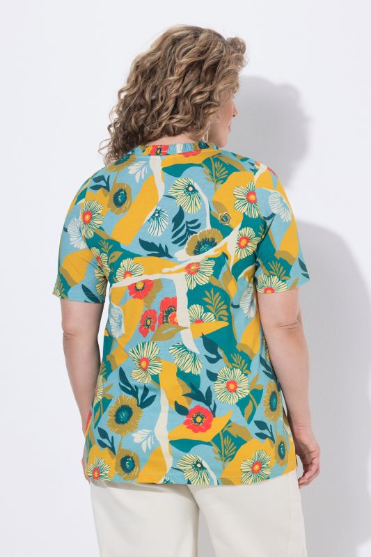 Тениска със завъртян флорален принт