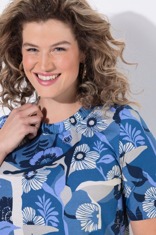 Тениска със завъртян флорален принт