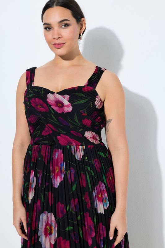 Рокля вечерна с плисета и флорален принт