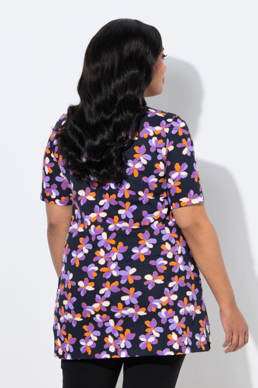 Туника с флорален акцент