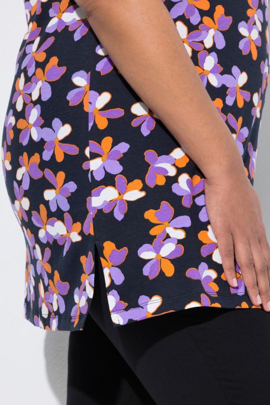 Туника с флорален акцент