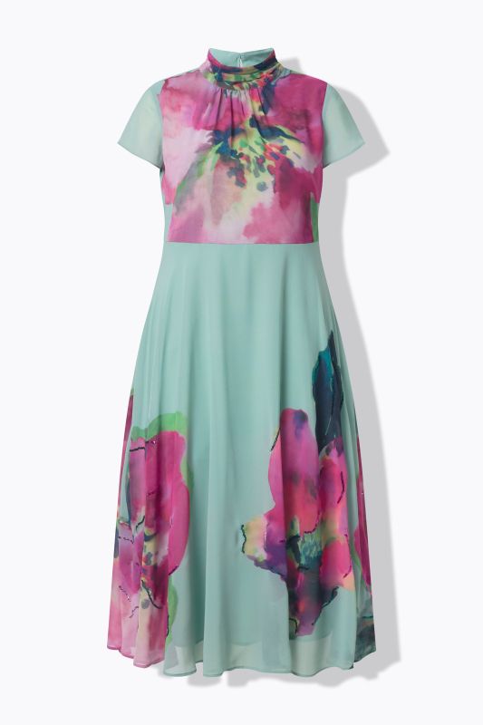 Рокля с принт на цветя