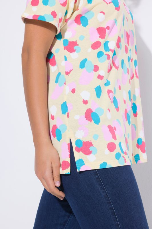 Тениска с цветни точки