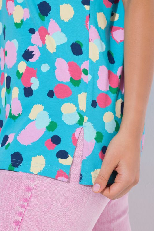 Тениска с цветни точки