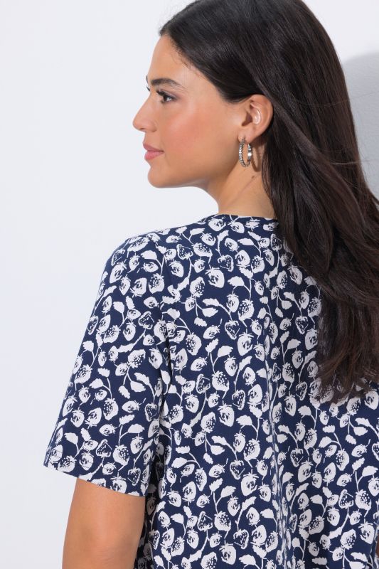 Тениска с принт на ягоди