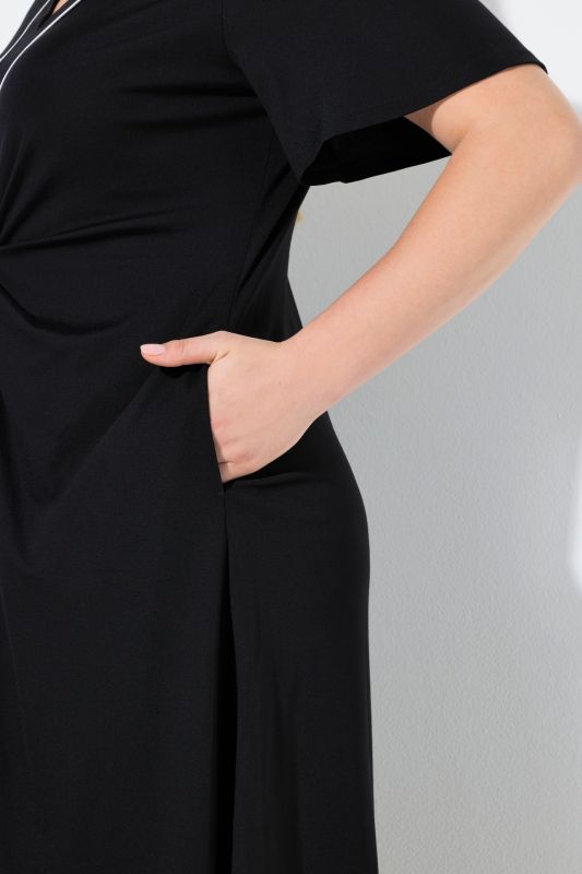 Contrast Color Piping Maxi Dress