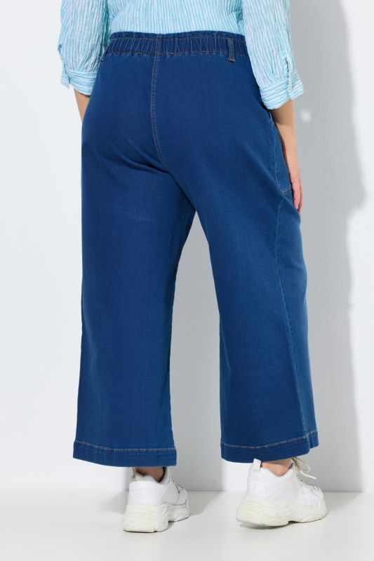Wide Leg Stretch Fit Jeans