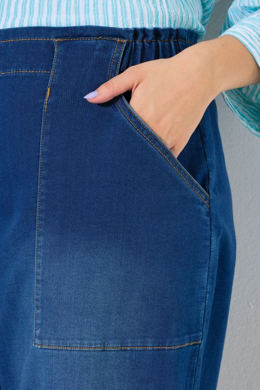 Wide Leg Stretch Fit Jeans