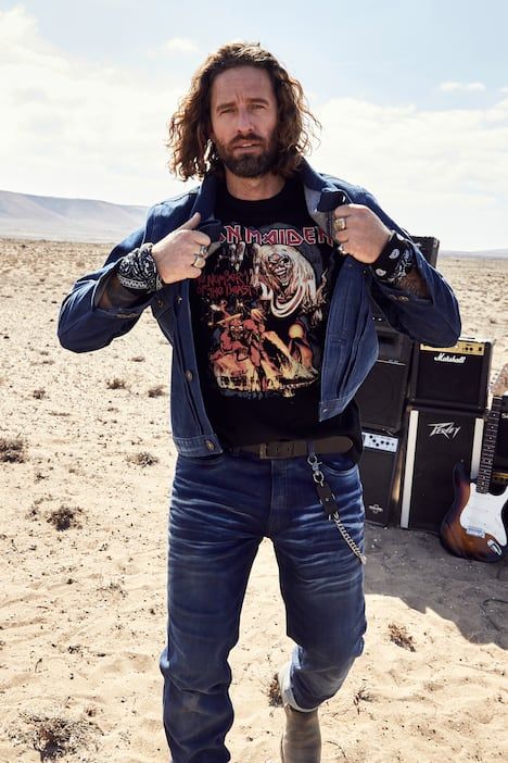 Тениска с надпис Iron Maiden 