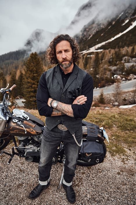 Елек официален