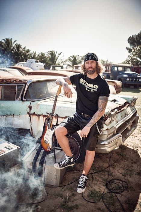 Тениска с надпис Iron Maiden