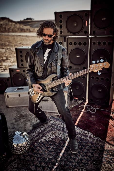 Тениска с принт на светкавица