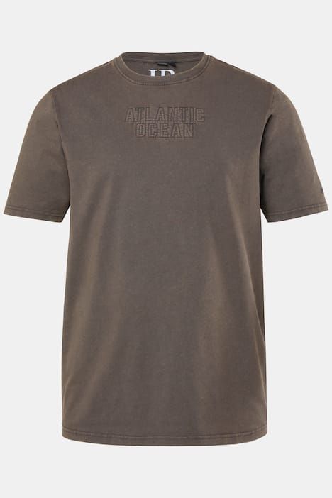 Тениска с винтидж визия