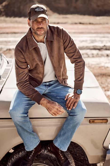 Блуза с яка и контрастни детайли