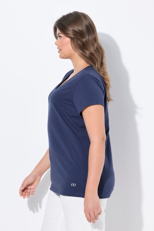 Тениска с V - образно деколте