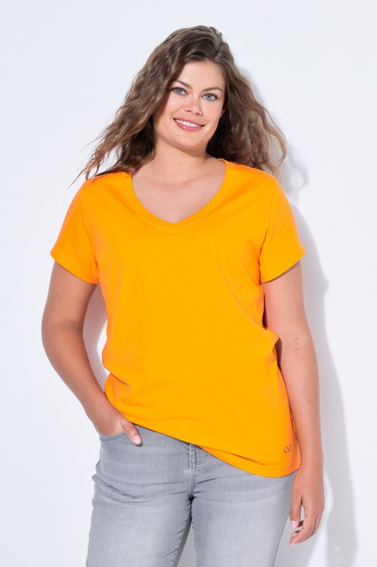 Тениска с V - образно деколте