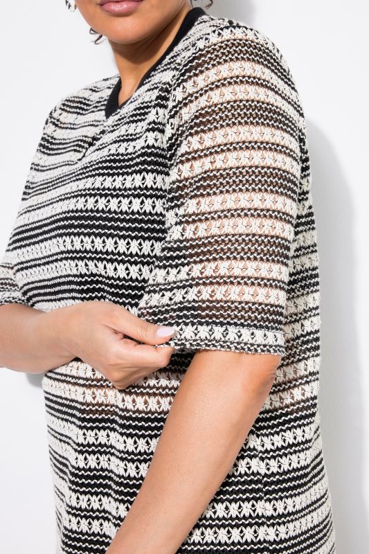 Блуза с райета и къси ръкави