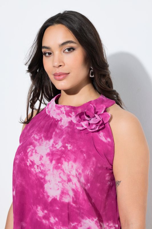 Batik Print Sleeveless Flower Brooch Blouse