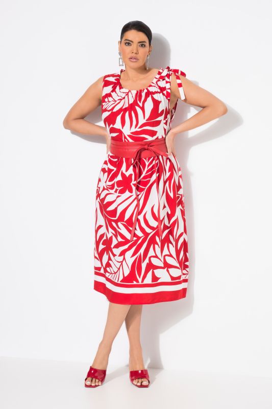 Рокля с листов принт