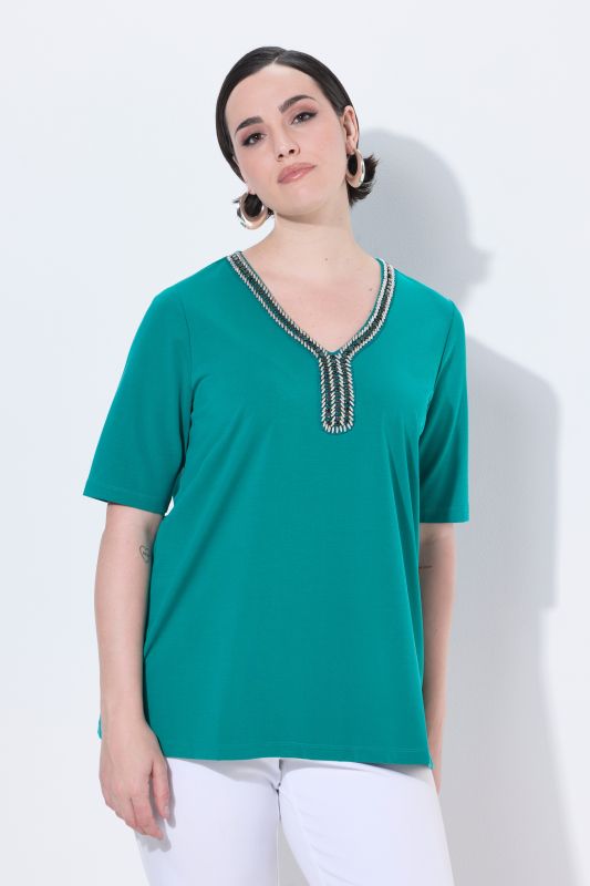 Beaded Neckline Short Sleeve Tee