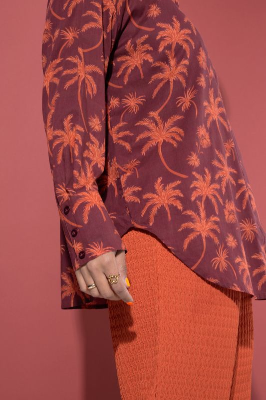 Риза с палмов принт