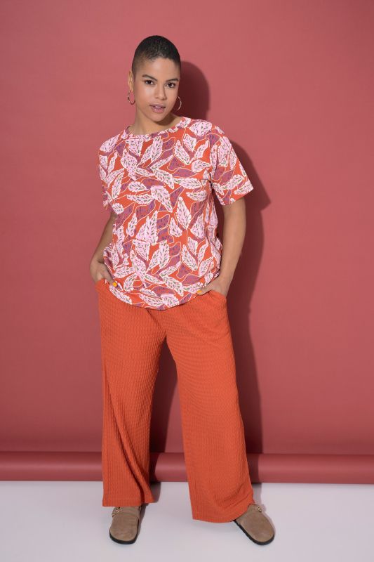 Тениска с принт на листа