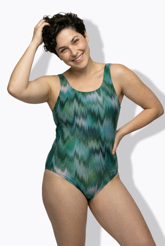 Бански с размазани райета