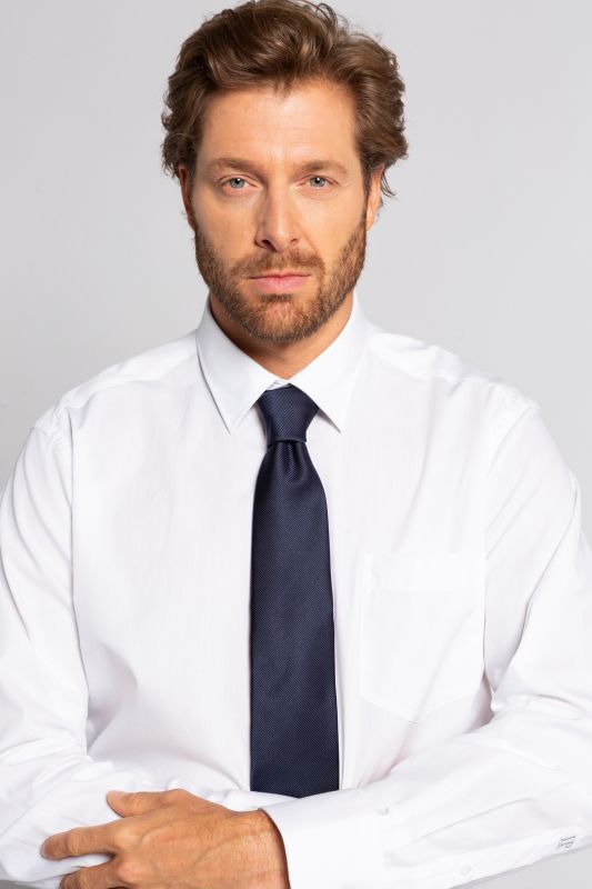 Вратовръзка с диагонални райета