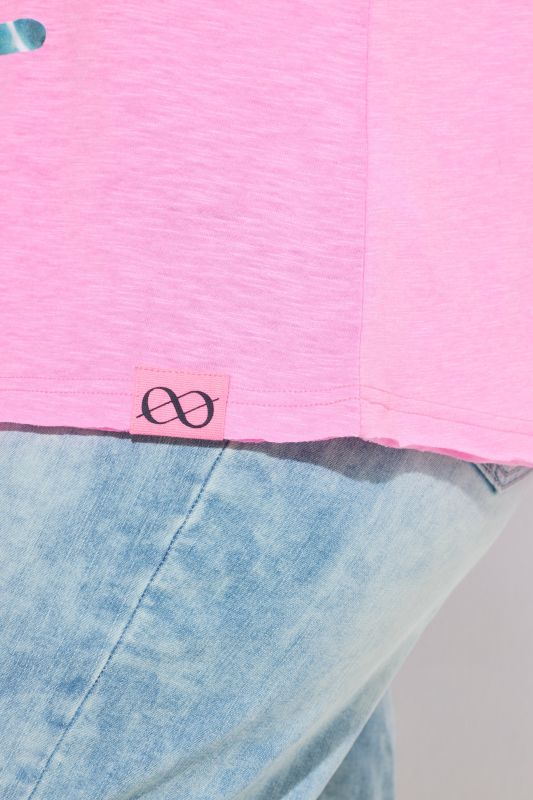 Seaside Graphic Lettering Tee