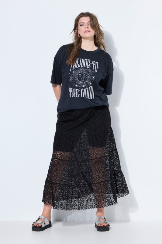 Пола с прозрачна дантела