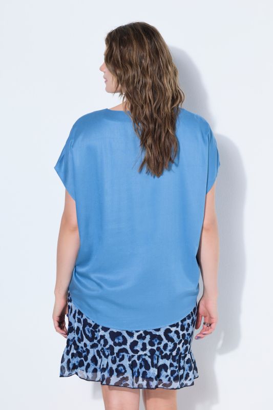 Блуза с V - образно деколте